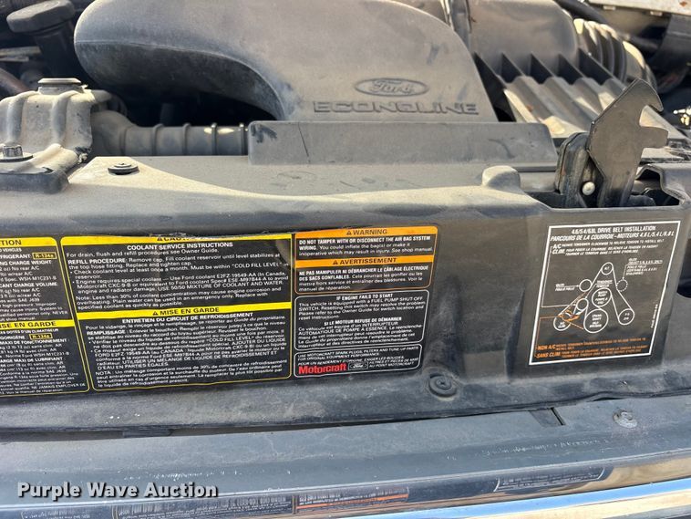 image for item FB8757 2000 Ford E350 van