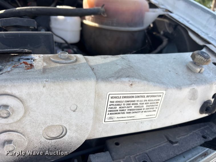 image for item FB8757 2000 Ford E350 van