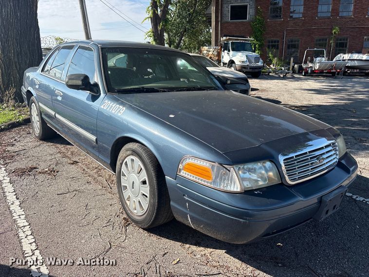 image for item FB8758 2011 Ford Crown Victoria Police Interceptor 