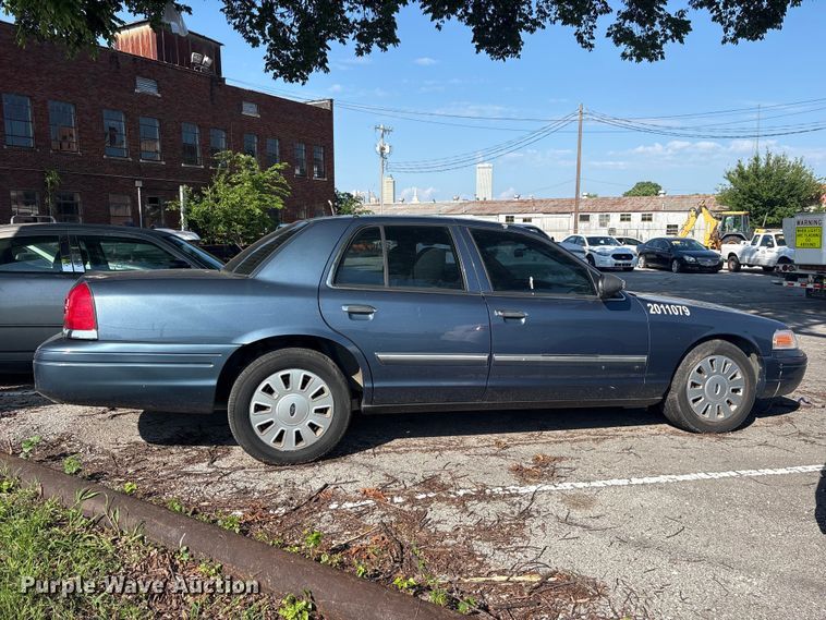 image for item FB8758 2011 Ford Crown Victoria Police Interceptor 