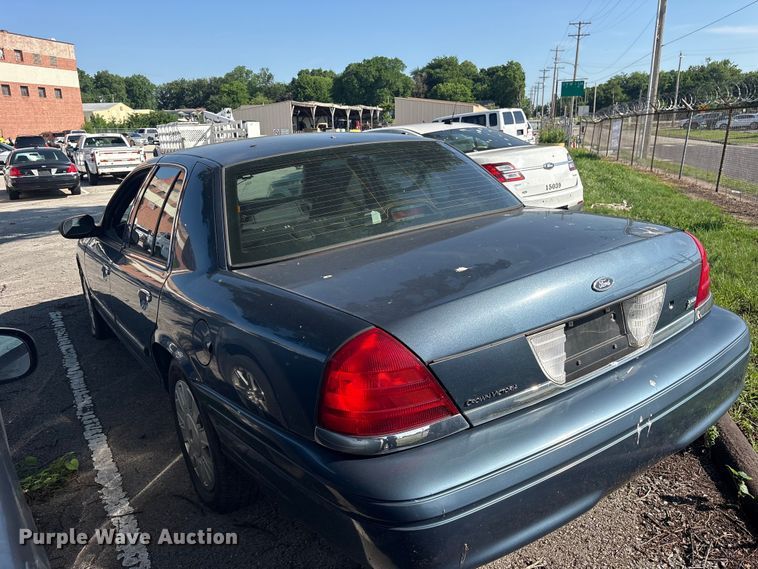 image for item FB8758 2011 Ford Crown Victoria Police Interceptor 
