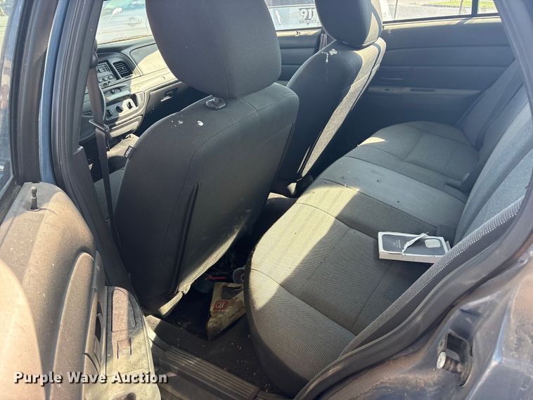image for item FB8758 2011 Ford Crown Victoria Police Interceptor 