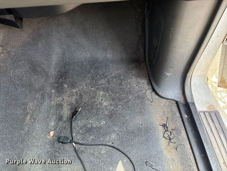 image for item FB8760 2005 Ford Ranger Ext. Cab pickup truck