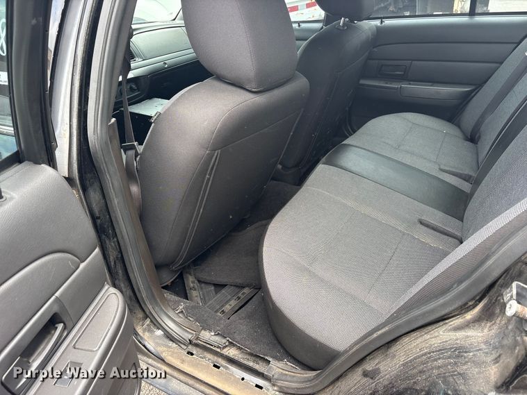 image for item FB8762 2011 Ford Crown Victoria Police Interceptor 