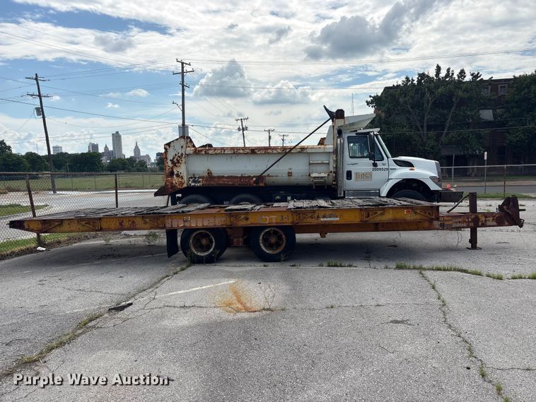 image for item FB8763 1979 Miller 0T635 tilt deck equipment trailer