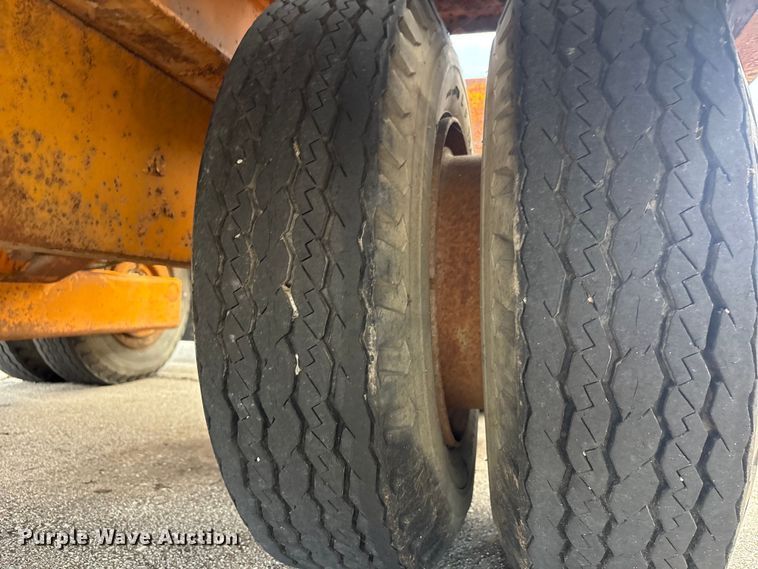 image for item FB8763 1979 Miller 0T635 tilt deck equipment trailer