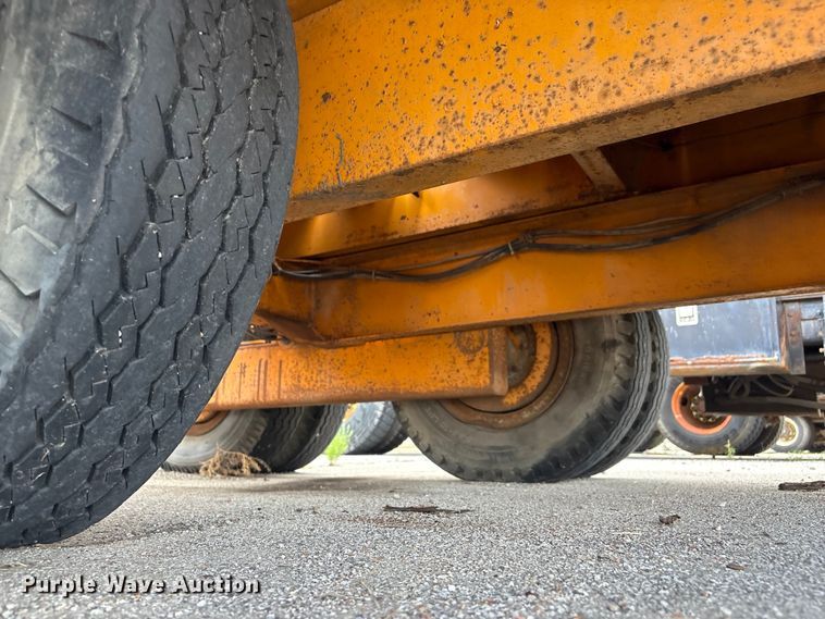 image for item FB8763 1979 Miller 0T635 tilt deck equipment trailer