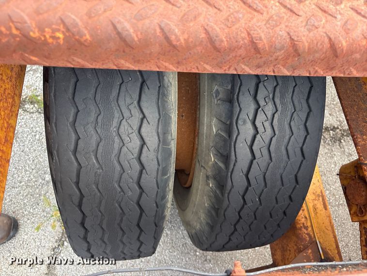 image for item FB8763 1979 Miller 0T635 tilt deck equipment trailer