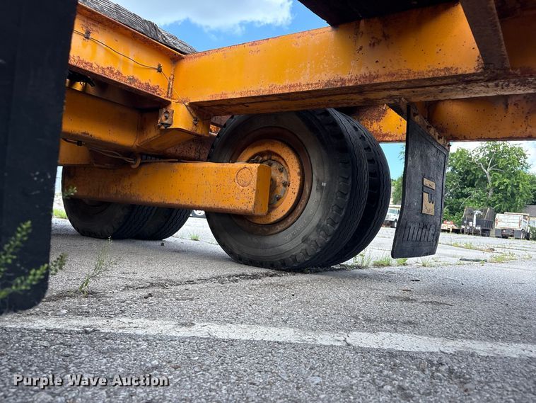 image for item FB8763 1979 Miller 0T635 tilt deck equipment trailer