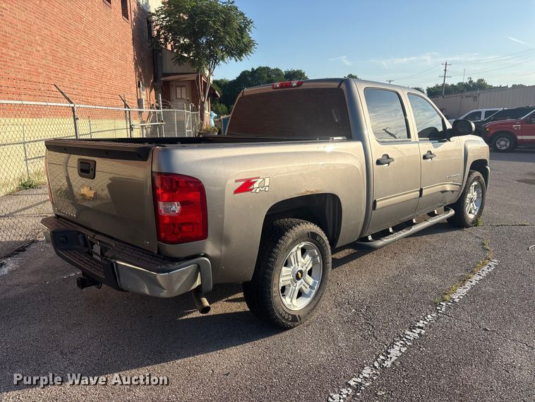 image for item FB8764 2012 Chevrolet Silverado 1500 Crew Cab pickup truck