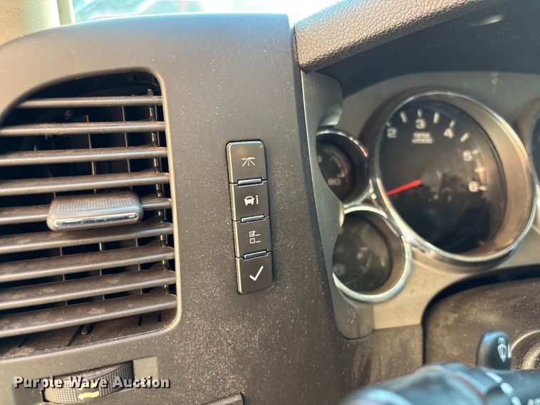 image for item FB8764 2012 Chevrolet Silverado 1500 Crew Cab pickup truck