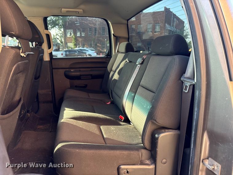 image for item FB8764 2012 Chevrolet Silverado 1500 Crew Cab pickup truck