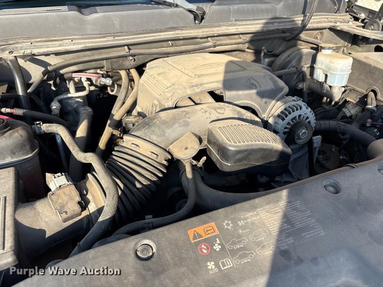 image for item FB8764 2012 Chevrolet Silverado 1500 Crew Cab pickup truck