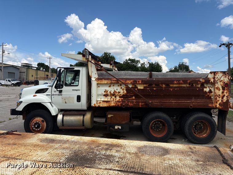 image for item FB8765 2011 International 7400 dump truck