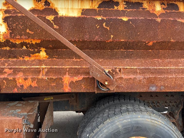 image for item FB8765 2011 International 7400 dump truck