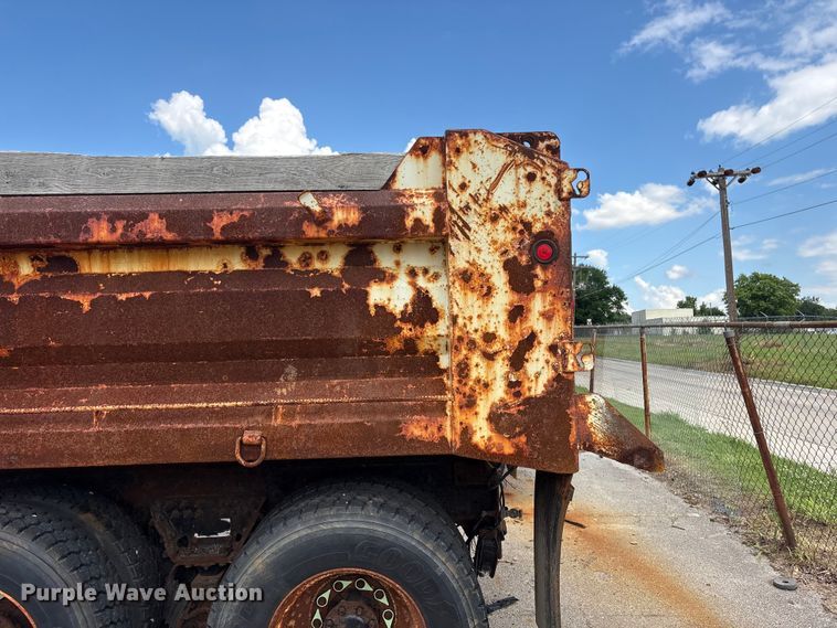 image for item FB8765 2011 International 7400 dump truck