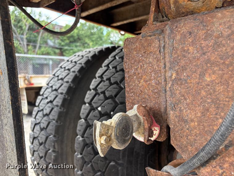 image for item FB8765 2011 International 7400 dump truck