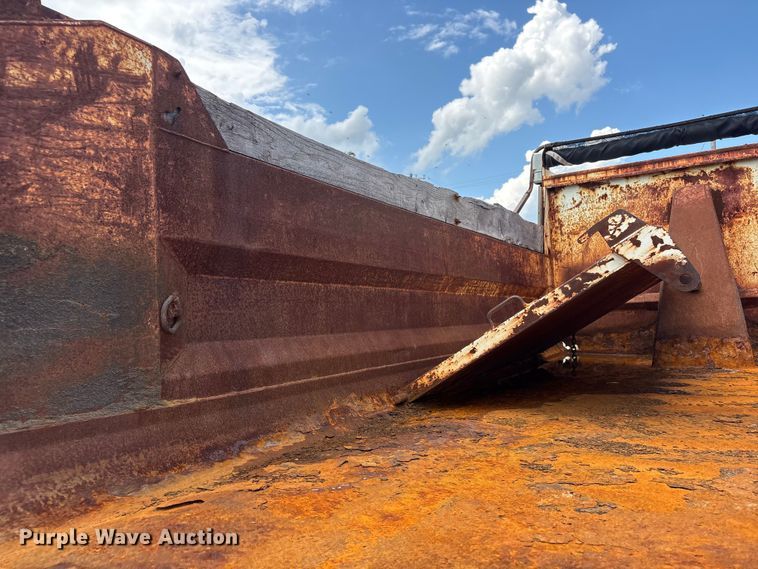 image for item FB8765 2011 International 7400 dump truck