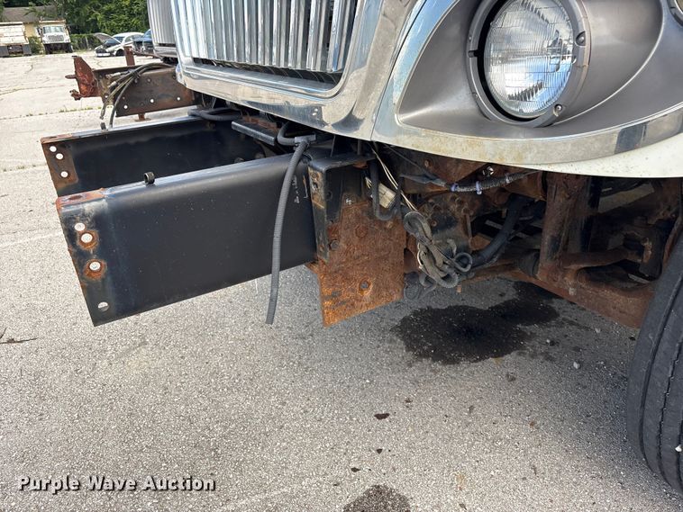 image for item FB8765 2011 International 7400 dump truck