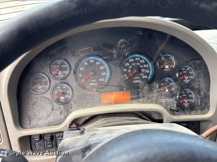 image for item FB8765 2011 International 7400 dump truck
