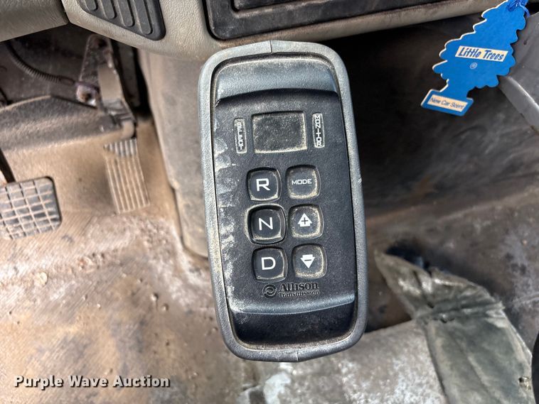 image for item FB8765 2011 International 7400 dump truck