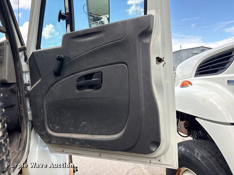 image for item FB8765 2011 International 7400 dump truck
