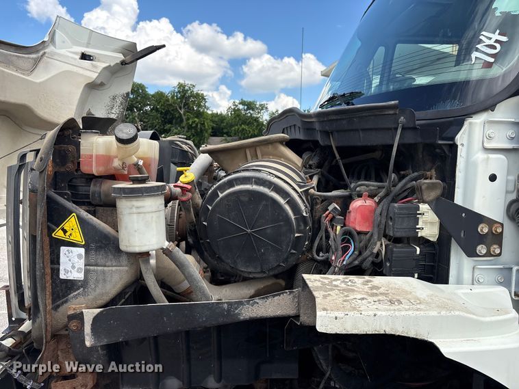 image for item FB8765 2011 International 7400 dump truck