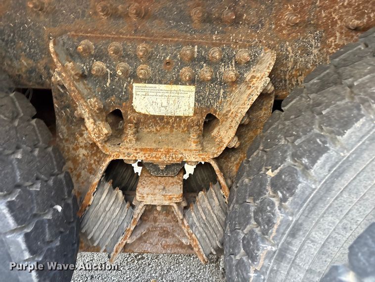 image for item FB8765 2011 International 7400 dump truck
