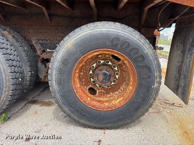 image for item FB8765 2011 International 7400 dump truck
