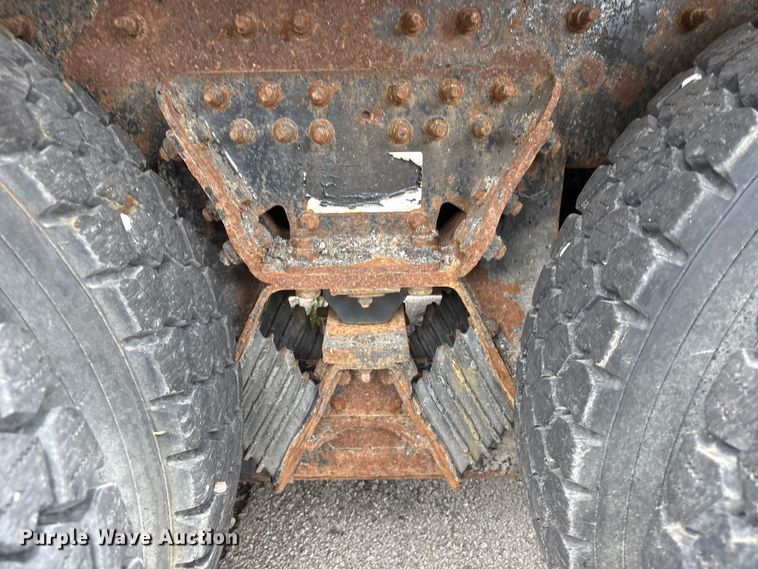 image for item FB8765 2011 International 7400 dump truck
