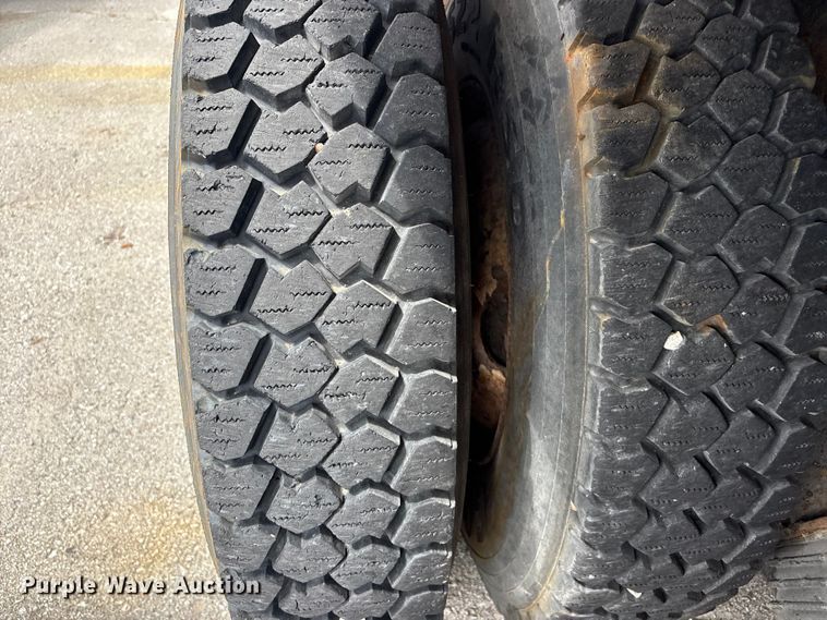 image for item FB8765 2011 International 7400 dump truck