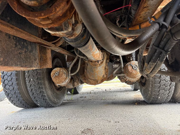 image for item FB8765 2011 International 7400 dump truck