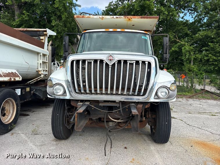 image for item FB8766 2011 International 7400 dump truck