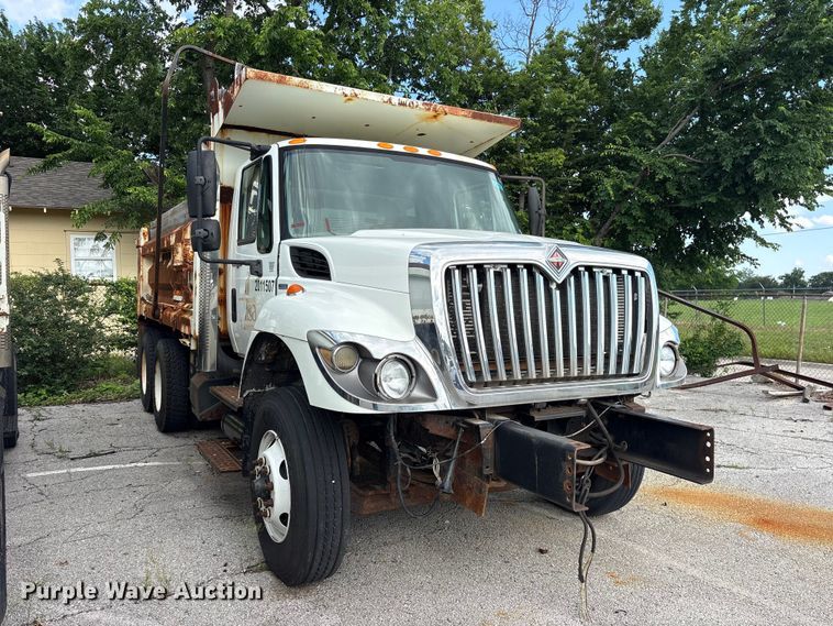 image for item FB8766 2011 International 7400 dump truck