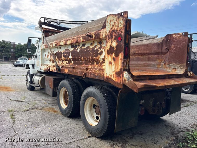 image for item FB8766 2011 International 7400 dump truck