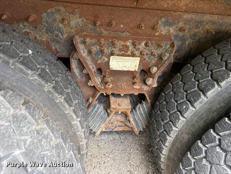 image for item FB8766 2011 International 7400 dump truck