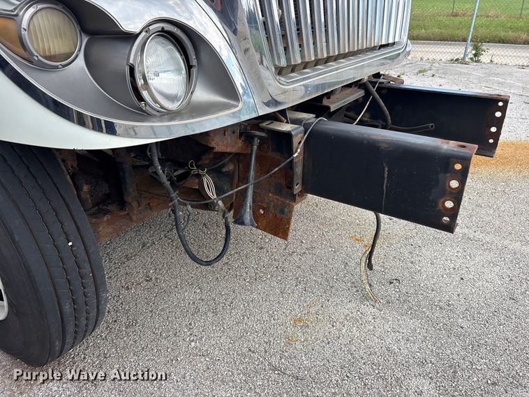image for item FB8766 2011 International 7400 dump truck