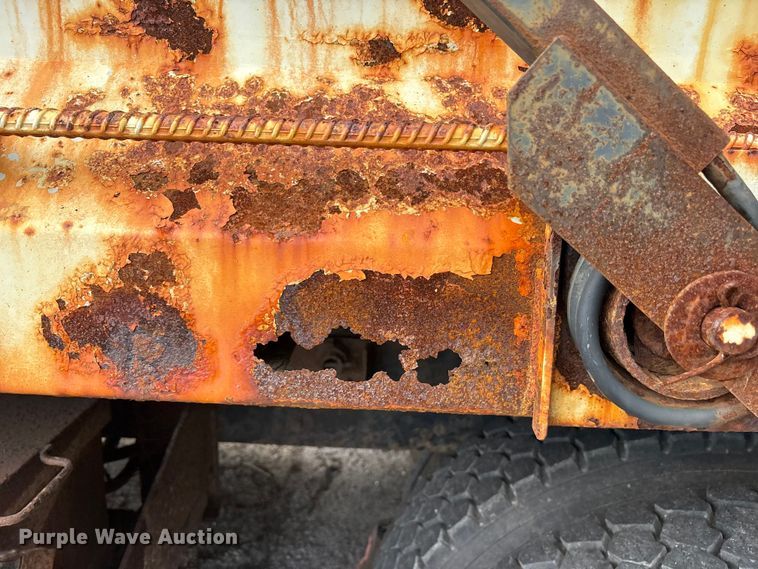 image for item FB8766 2011 International 7400 dump truck