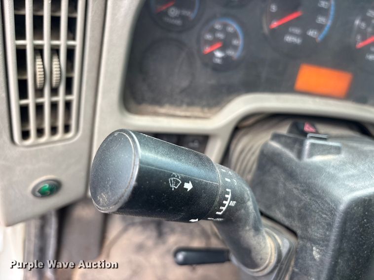 image for item FB8766 2011 International 7400 dump truck