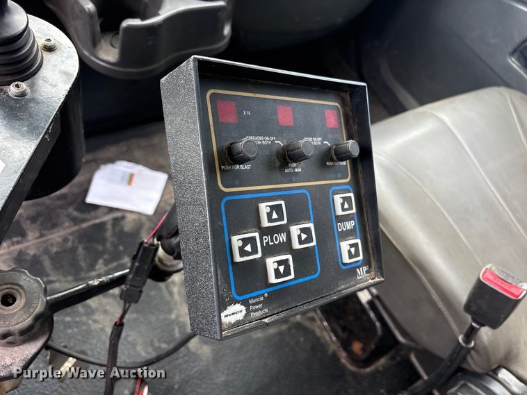 image for item FB8766 2011 International 7400 dump truck