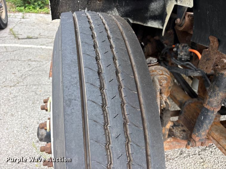 image for item FB8766 2011 International 7400 dump truck