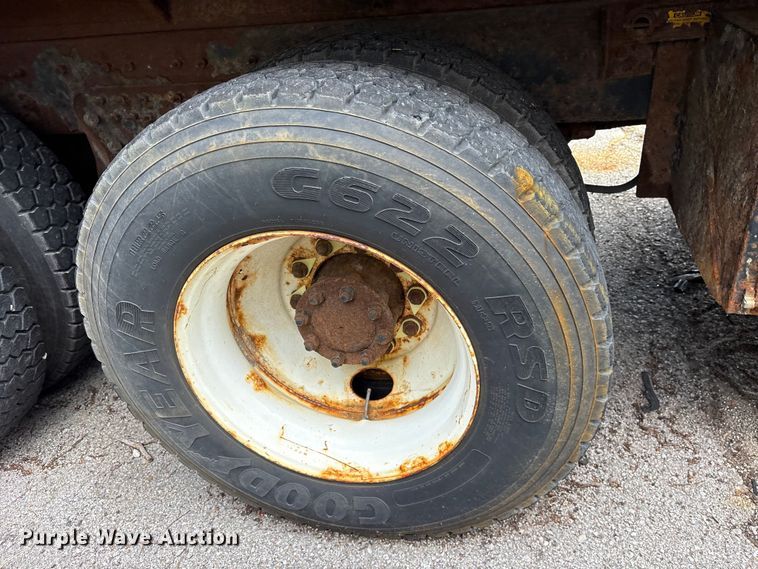 image for item FB8766 2011 International 7400 dump truck