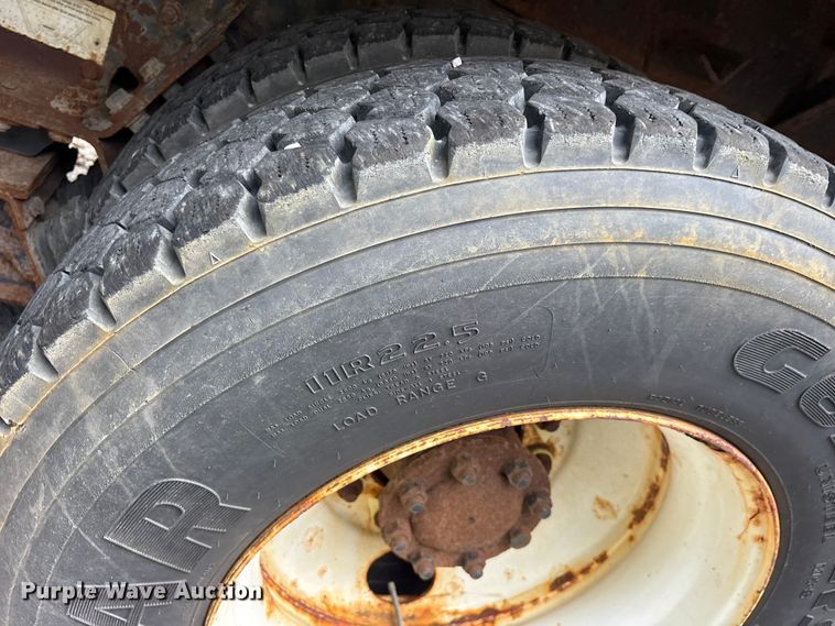 image for item FB8766 2011 International 7400 dump truck