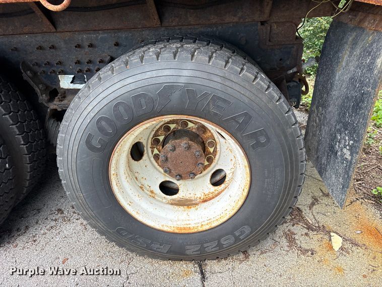 image for item FB8766 2011 International 7400 dump truck