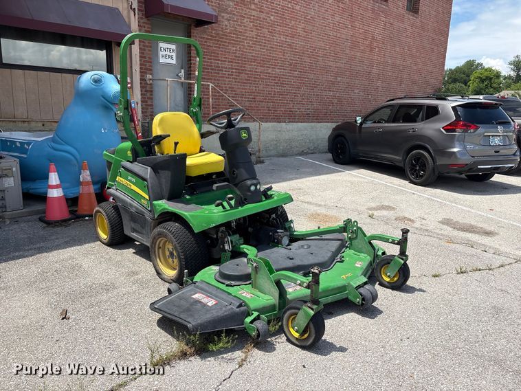 image for item FB8768 2017 John Deere 1550 lawn mower