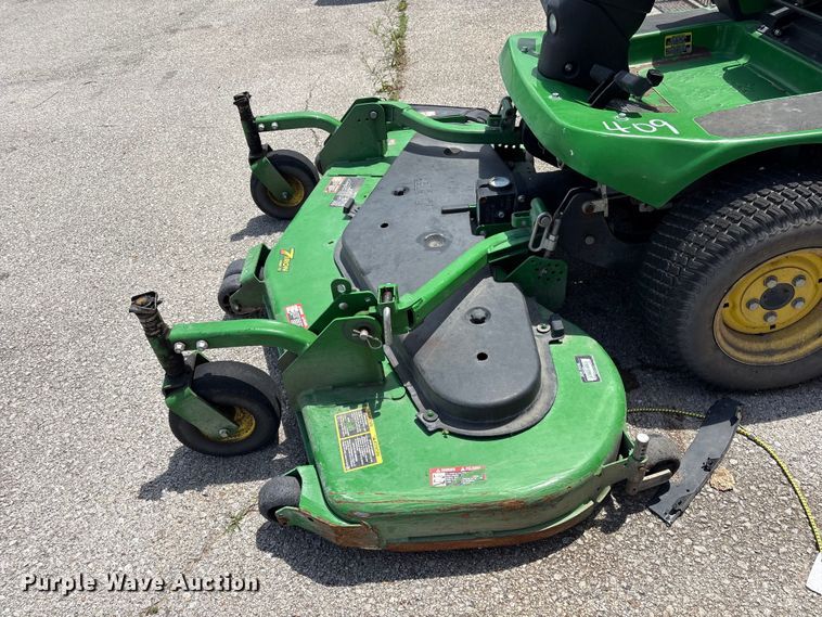 image for item FB8768 2017 John Deere 1550 lawn mower