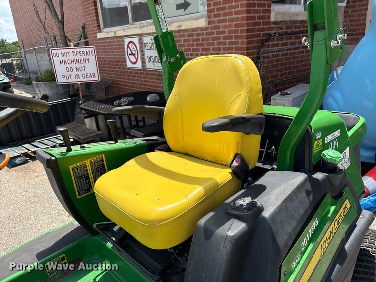 image for item FB8768 2017 John Deere 1550 lawn mower