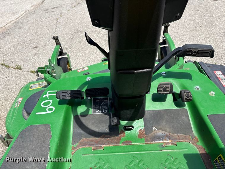 image for item FB8768 2017 John Deere 1550 lawn mower
