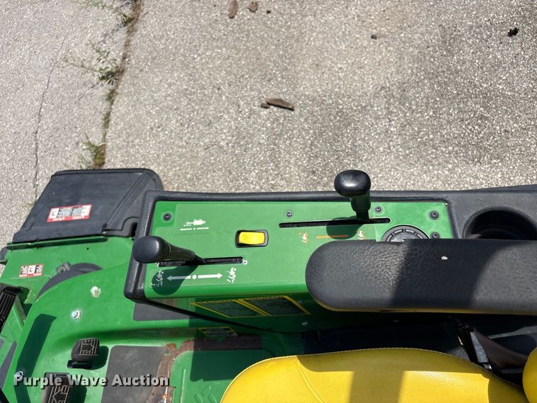 image for item FB8768 2017 John Deere 1550 lawn mower