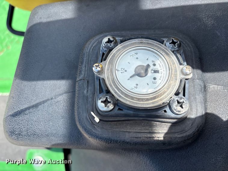 image for item FB8768 2017 John Deere 1550 lawn mower
